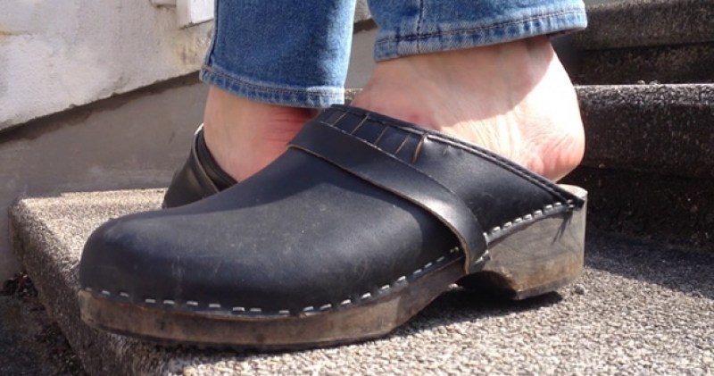 Zoccoli e sabot da uomo estate e inverno | Zoccoli artigianali su misura | Zoccoli uomo in legno