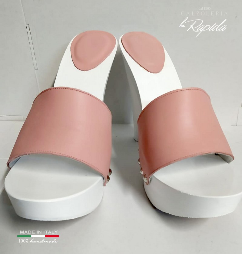 Zoccoli rosa in legno bianco, Mules Pink Clog | La Rapida