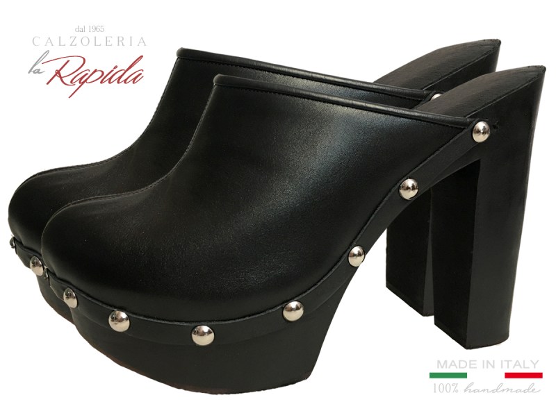 Sabot Donna Neri in Pelle Borchie Argento Sabot e Mules per Donna
